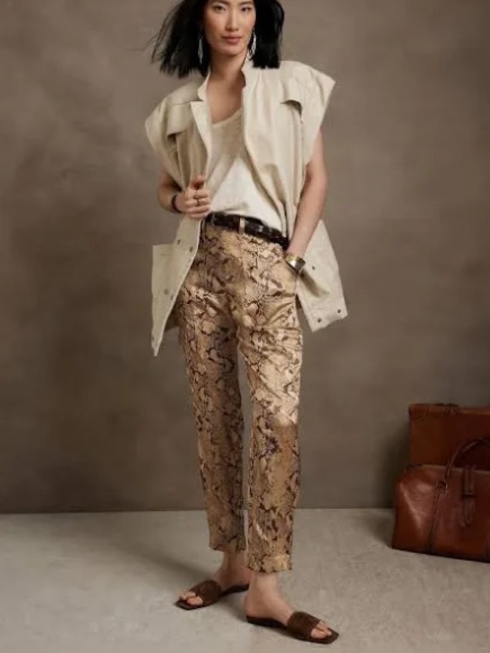 Banana Republic Allure 100% silk Python Print Utility Joggers size 0